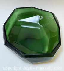 MaxSold Auction: Guaxs Emerald Green Art Glass Bowl - Toronto (Ontario, Canada) PARTNER MANAGED Estate Sale Online Auction - Glen Road