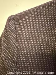 MaxSold Auction: Women’s Veronica Beard Wool Jacket Sz 2  - Toronto (Ontario, Canada) PARTNER MANAGED Estate Sale Online Auction - Glen Road