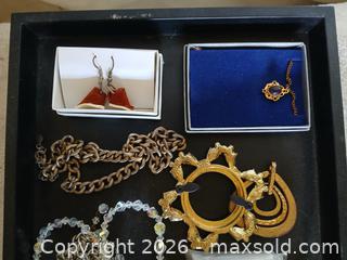 MaxSold Auction: Assorted Jewelry - Sun City (Arizona, USA) SELLER MANAGED Reseller Online Auction - West Forrester Drive