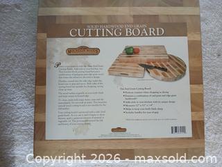 MaxSold Auction: Kitchen Sets and Cutting Board - Sun City (Arizona, USA) SELLER MANAGED Reseller Online Auction - West Forrester Drive