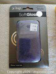 MaxSold Auction: New Phone Cases – 6 - Sun City (Arizona, USA) SELLER MANAGED Reseller Online Auction - West Forrester Drive