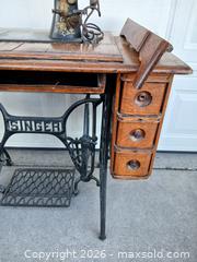 MaxSold Auction: Singer Sewing Machine - Vintage - Sun City (Arizona, USA) SELLER MANAGED Reseller Online Auction - West Forrester Drive