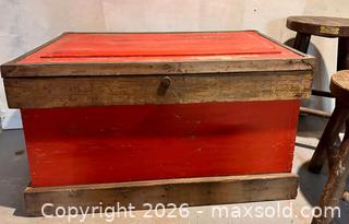 MaxSold Auction: Neon Trunk with Walpole Stools - Douglas (Massachusetts, USA) PARTNER MANAGED Estate Sale Online Auction - South West Main Street