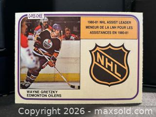 MaxSold Auction: 1981-82 O-Pee-Chee Wayne Gretzky Edmonton Oilers #383, Collectable Trading Card - Aurora (Ontario, Canada) SELLER MANAGED Estate Sale Online Auction - Closs Square