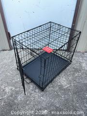 MaxSold Auction: Medium Black Metal Wire Dog Crate 24x17x20in, Single Door - Garden City (Georgia, USA) SELLER MANAGED Downsizing Online Auction -  Bryce Industrial Drive