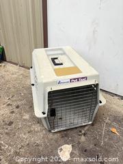 MaxSold Auction: Petmate Hard Plastic Two-Piece Travel Pet Carrier 23x15in - Garden City (Georgia, USA) SELLER MANAGED Downsizing Online Auction -  Bryce Industrial Drive