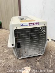 MaxSold Auction: Petmate Hard Plastic Two-Piece Travel Pet Carrier 23x15in - Garden City (Georgia, USA) SELLER MANAGED Downsizing Online Auction -  Bryce Industrial Drive