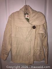 MaxSold Auction: Carraig Donn 100% Merino Wool Ladies Sweater Cardigan Large - Hamilton (Ontario, Canada) SELLER MANAGED Downsizing Online Auction - Moffat Road