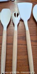 MaxSold Auction: 12 piece silicone utensil set - Tay (Ontario, Canada) SELLER MANAGED Downsizing Online Auction - Reeves Road