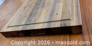 MaxSold Auction: Hexclad cutting board - Tay (Ontario, Canada) SELLER MANAGED Downsizing Online Auction - Reeves Road