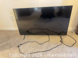 MaxSold Auction: Samsung 43-50 inch LED/LCD TV with HDMI - Raleigh (North Carolina, USA) SELLER MANAGED Downsizing Online Auction - Fern Stone Court