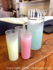 MaxSold Auction: Vintage Frosted Glasses Lot - Lanark Highlands (Ontario, Canada) SELLER MANAGED Downsizing Online Auction - Markle Road                  