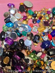 MaxSold Auction: variety of shapes, sizes, and colors: - Toronto (Ontario, Canada) SELLER MANAGED Reseller Online Auction - Dartmoor Drive