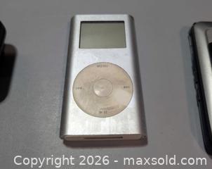 MaxSold Auction: Mixed Vintage Electronics Lot: Tablet, iPod, Flip Phone, Pager - London (Ontario, Canada) SELLER MANAGED Downsizing Online Auction - Brock Street
