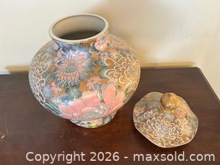 MaxSold Auction: Decorative Chinese Porcelain Ginger Jar with Lid and Two Matching Bowls  - Toronto (Ontario, Canada) SELLER MANAGED Estate Sale Online Auction - Bridgeland Avenue (STORAGE)