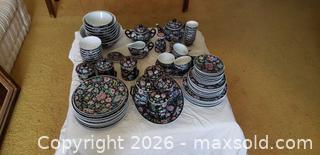 MaxSold Auction: Vintage Chinese Famille Rose Noire Dinner/Tea Set - Toronto (Ontario, Canada) SELLER MANAGED Estate Sale Online Auction - Bridgeland Avenue (STORAGE)