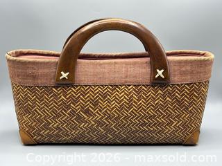 MaxSold Auction: Retro-Boho Rattan Purse with Wood Handles - Toronto (Ontario, Canada) SELLER MANAGED Downsizing Online Auction - Logan Avenue