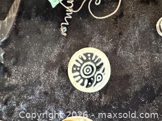 MaxSold Auction: Assorted Costume Jewelry Lot - Necklaces, Brooches, Bracelet  - Cambridge (Massachusetts, USA) PARTNER MANAGED Estate Sale Online Auction - Creighton Street                  