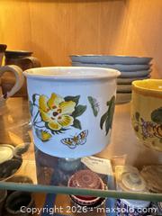 MaxSold Auction: Assorted Lot of Small Decorative Ceramic Pieces - Cambridge (Massachusetts, USA) PARTNER MANAGED Estate Sale Online Auction - Creighton Street                  