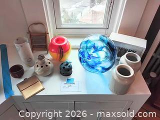 MaxSold Auction: Assortment of Decorative Pottery, Stoneware & Glass (Approx. 12 pcs) - Cambridge (Massachusetts, USA) PARTNER MANAGED Estate Sale Online Auction - Creighton Street                  