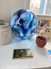 MaxSold Auction: Assortment of Decorative Pottery, Stoneware & Glass (Approx. 12 pcs) - Cambridge (Massachusetts, USA) PARTNER MANAGED Estate Sale Online Auction - Creighton Street                  