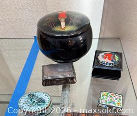 MaxSold Auction: Vintage Decorative Trinket/Keepsake Boxes - Cambridge (Massachusetts, USA) PARTNER MANAGED Estate Sale Online Auction - Creighton Street                  