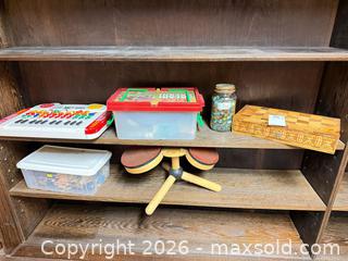 MaxSold Auction: Kids Toys Lot: Toy Keyboard, Marbles, Wooden Chess/Checkers Box B - Toronto (Ontario, Canada) Downsizing Online Auction - Cross Street