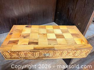 MaxSold Auction: Kids Toys Lot: Toy Keyboard, Marbles, Wooden Chess/Checkers Box B - Toronto (Ontario, Canada) Downsizing Online Auction - Cross Street