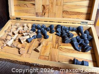 MaxSold Auction: Kids Toys Lot: Toy Keyboard, Marbles, Wooden Chess/Checkers Box B - Toronto (Ontario, Canada) Downsizing Online Auction - Cross Street
