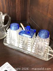 MaxSold Auction: Mixed Vintage Glassware and Ceramic Set — Serving Tray & Accessories B - Toronto (Ontario, Canada) Downsizing Online Auction - Cross Street