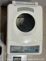 MaxSold Auction: Black & Decker Bread Maker With Instructional Booklet/VHS Tape - Ottawa (Ontario, Canada) SELLER MANAGED Estate Sale Online Auction - Country Lane West