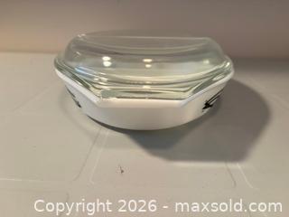 MaxSold Auction: Vintage Pyrex 1 1/2 Quart Casserole Covered Dish - Ottawa (Ontario, Canada) SELLER MANAGED Estate Sale Online Auction - Country Lane West