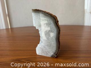 MaxSold Auction: Agate Geode Crystal  - Bowmanville (Ontario, Canada) SELLER MANAGED Reseller Online Auction - Cedar Crest Beach Road