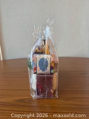 MaxSold Auction: Boutique Spa Giftbag- bath salts, candles, soaps, face wipes, bubble bath, creams  - Bowmanville (Ontario, Canada) SELLER MANAGED Reseller Online Auction - Cedar Crest Beach Road