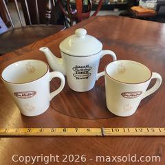 MaxSold Auction: Tim Hortons Teapot with Lid and 2 Mugs (3-Piece Set) - Leeds And The Thousand Islands (Ontario, Canada) SELLER MANAGED Downsizing Online Auction - Prince Street