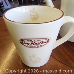 MaxSold Auction: Tim Hortons Teapot with Lid and 2 Mugs (3-Piece Set) - Leeds And The Thousand Islands (Ontario, Canada) SELLER MANAGED Downsizing Online Auction - Prince Street