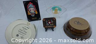 MaxSold Auction: Decorative Items - San Jose (California, USA) SELLER MANAGED Downsizing Online Auction - North 24th Street