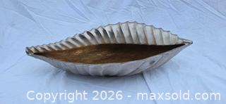 MaxSold Auction: John Richard Elongated Leaf/Shell Decorative Centerpiece Bowl - San Jose (California, USA) SELLER MANAGED Downsizing Online Auction - North 24th Street