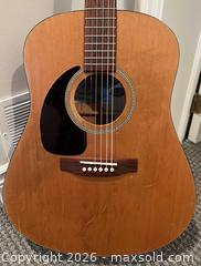 MaxSold Auction: Seagull Acoustic Guitar S6 Original  2004 - Natural - Toronto (Ontario, Canada) SELLER MANAGED Downsizing Online Auction - Yonge Boulevard