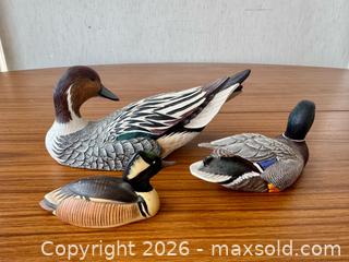 MaxSold Auction: Vintage Duck Decoys- Artist Hand-painted & carved  - Clarington (Ontario, Canada) SELLER MANAGED Reseller Online Auction -  Cedar Crest Beach Road