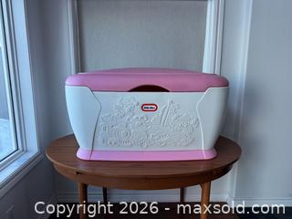 MaxSold Auction: Vintage Little Tikes Pink Toy Bin Made in U.S.A - Clarington (Ontario, Canada) SELLER MANAGED Reseller Online Auction -  Cedar Crest Beach Road