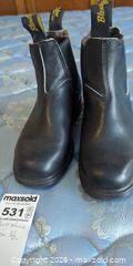 MaxSold Auction: Blundstone Black Leather Pull-On Boots, Appears Children's 3½ - Victoria (British Columbia, Canada) PARTNER MANAGED Moving Online Auction - Slater Street (CONDO)