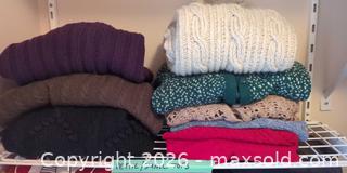 MaxSold Auction: Mixed Women's Tops, Sweaters & Pants - Petite- S (Lot 36+) - Victoria (British Columbia, Canada) PARTNER MANAGED Moving Online Auction - Slater Street (CONDO)
