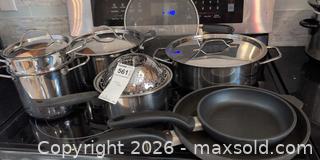 MaxSold Auction: Stainless and Cast Pots and Pans B - London (Ontario, Canada) PARTNER MANAGED Moving Online Auction -  Northumberland Road (CONDO)