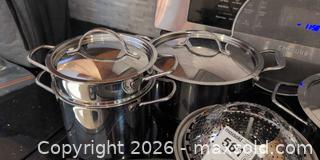 MaxSold Auction: Stainless and Cast Pots and Pans B - London (Ontario, Canada) PARTNER MANAGED Moving Online Auction -  Northumberland Road (CONDO)