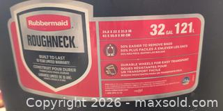 MaxSold Auction: Trash Cans A - London (Ontario, Canada) PARTNER MANAGED Moving Online Auction -  Northumberland Road (CONDO)