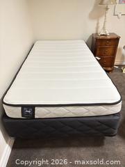 MaxSold Auction: Twin Bed - London (Ontario, Canada) PARTNER MANAGED Moving Online Auction -  Northumberland Road (CONDO)