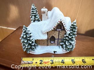 MaxSold Auction: Holiday Christmas Village House Musical, Snow Globe Music Box - Wellesley (Massachusetts, USA) PARTNER MANAGED Downsizing Online Auction - Mayo Road