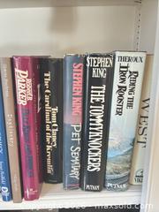 MaxSold Auction: Lot of Hardcover Fiction Books — Mystery, Thriller, Horror - Wellesley (Massachusetts, USA) PARTNER MANAGED Downsizing Online Auction - Mayo Road