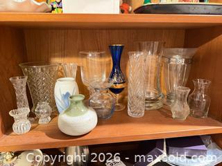 MaxSold Auction: Mixed Glass, Ceramic & Crystal Vases Lot — 10+ Pieces - Wellesley (Massachusetts, USA) PARTNER MANAGED Downsizing Online Auction - Mayo Road